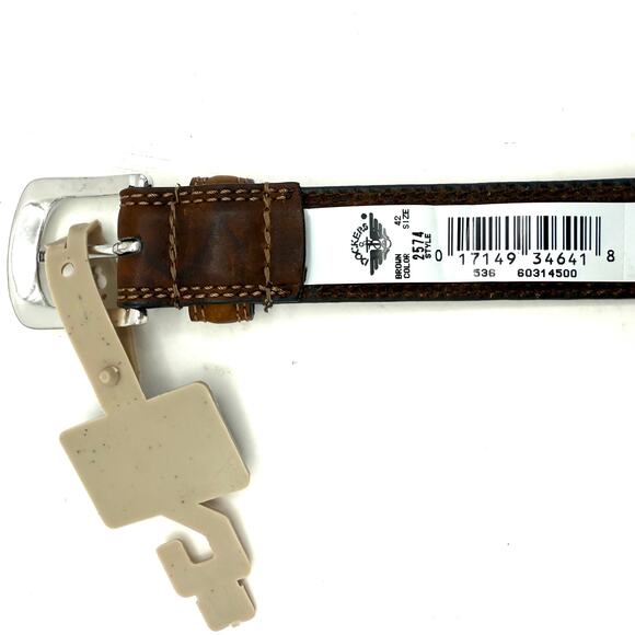 Dockers Men’s Brown Leather Belt Size 42 Full Grain Cowhide Classic Casual - Picture 6 of 7